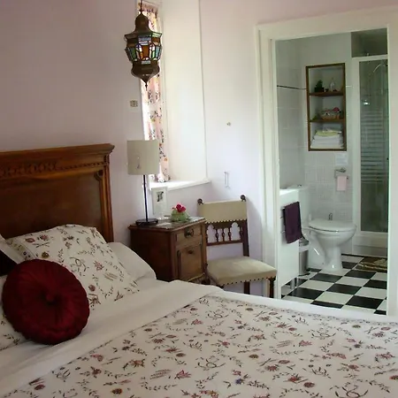 Chateau La Perche Hotell *