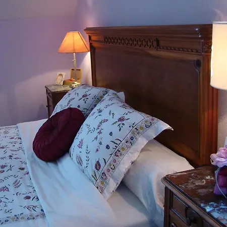 Chateau La Perche Hotel